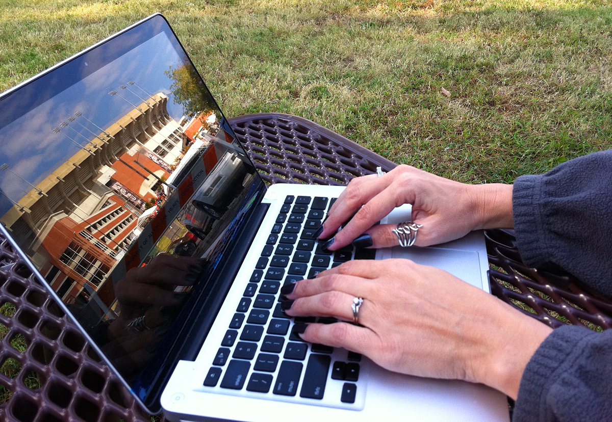cach-tan-nhiet-cho-macbook.jpg