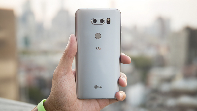 lg-v30-first-look-hands-on-aa-15-1280x720_800x450.jpg