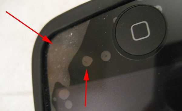 20140829-8-loi-hay-mac-khi-ve-sinh-smartphone-tablet-8.jpg